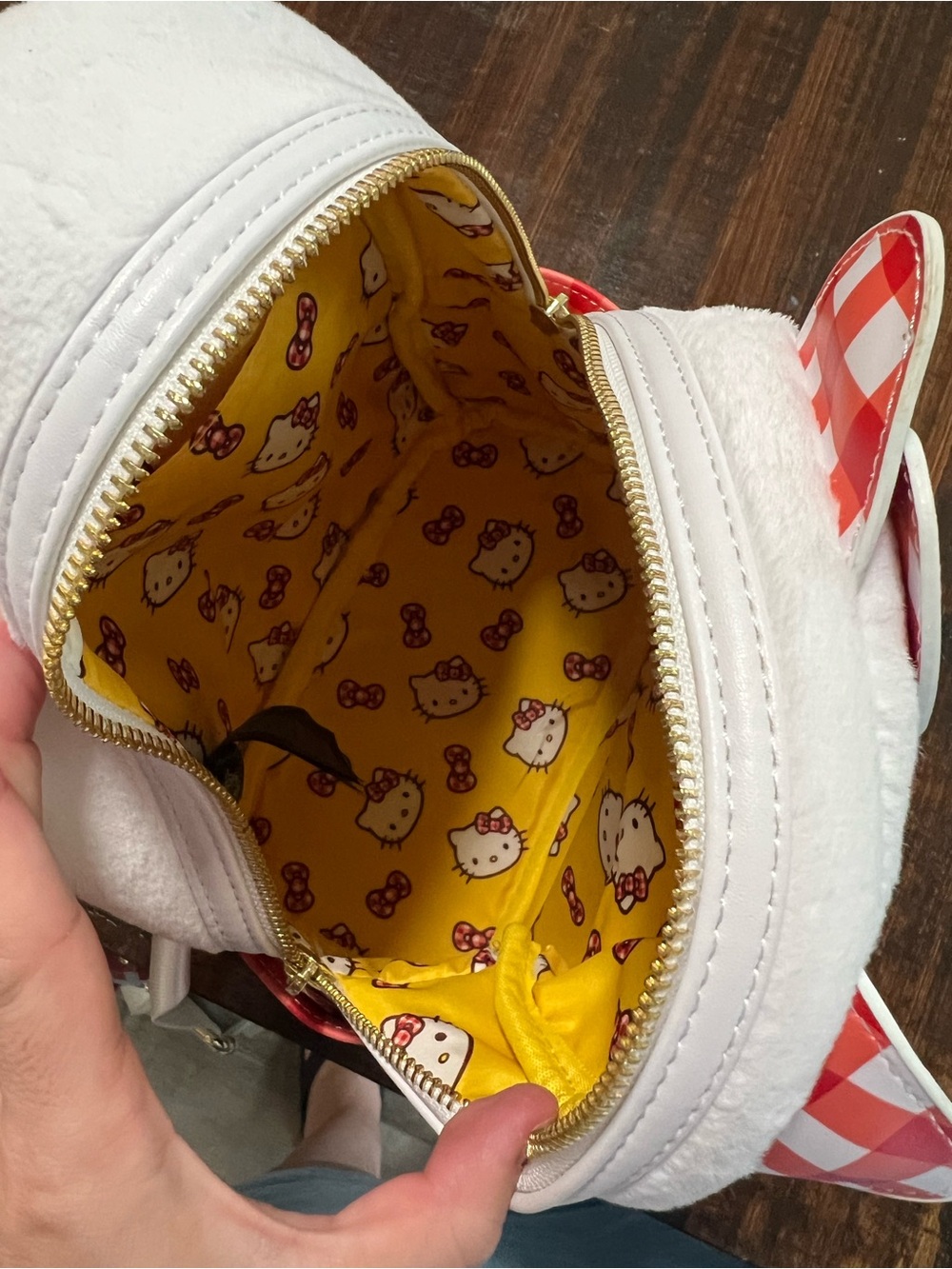 Hello Kitty Loungefly Backpack - Picture 6 of 7